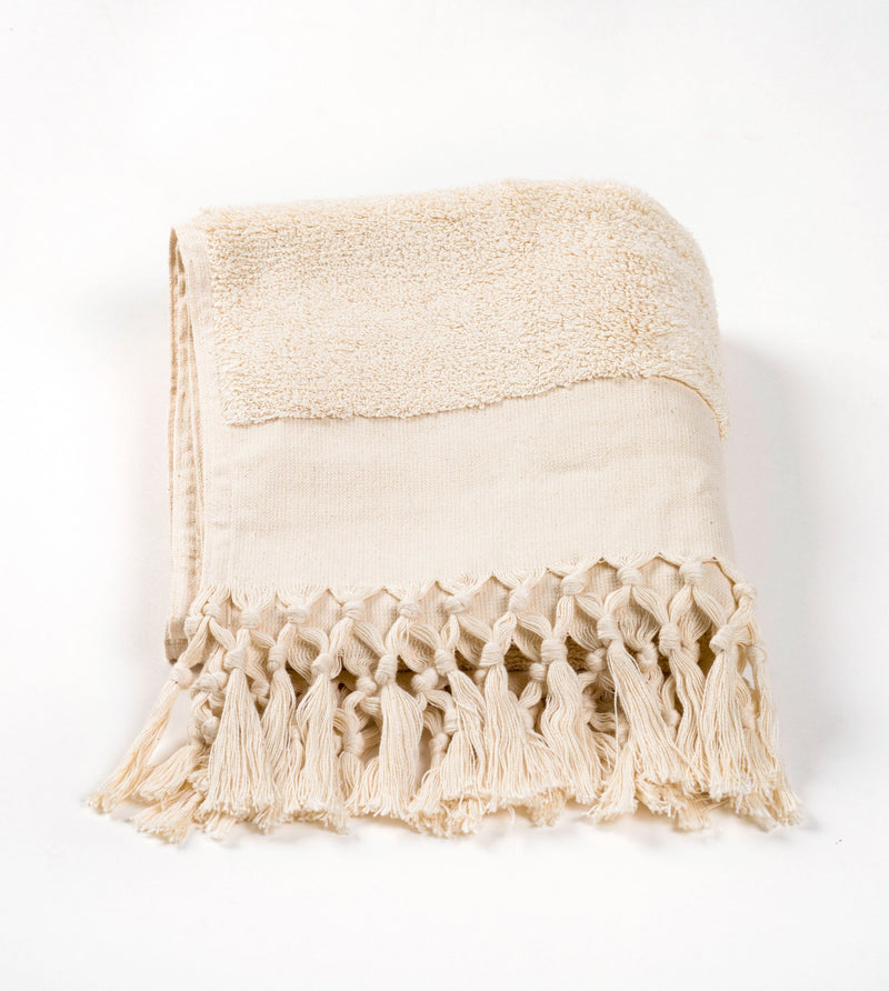 Plush & Bare Bath Towel In Ecru