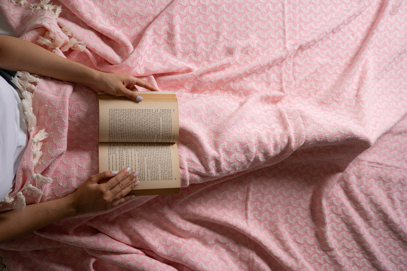 Silent Ripple Pure Cotton Blanket In Pink